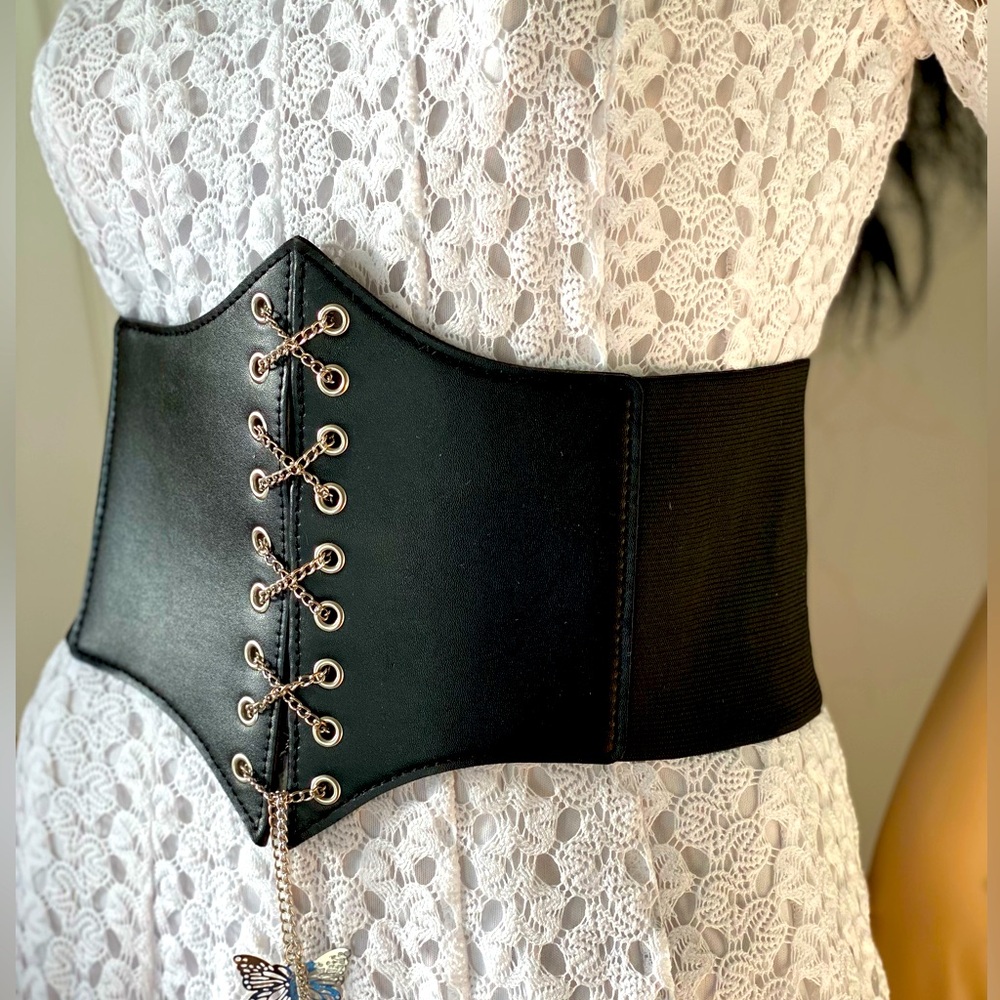 Beautiful wide Corset belt, fit up to waist size 42 inches